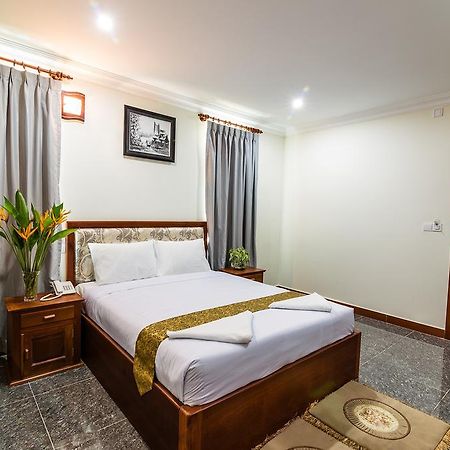 Tan Tower Hotel Phnom Penh Esterno foto