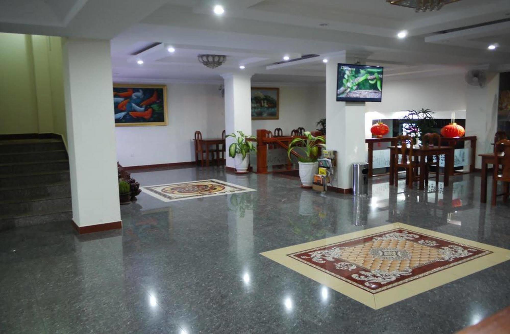 Tan Tower Hotel Phnom Penh Esterno foto